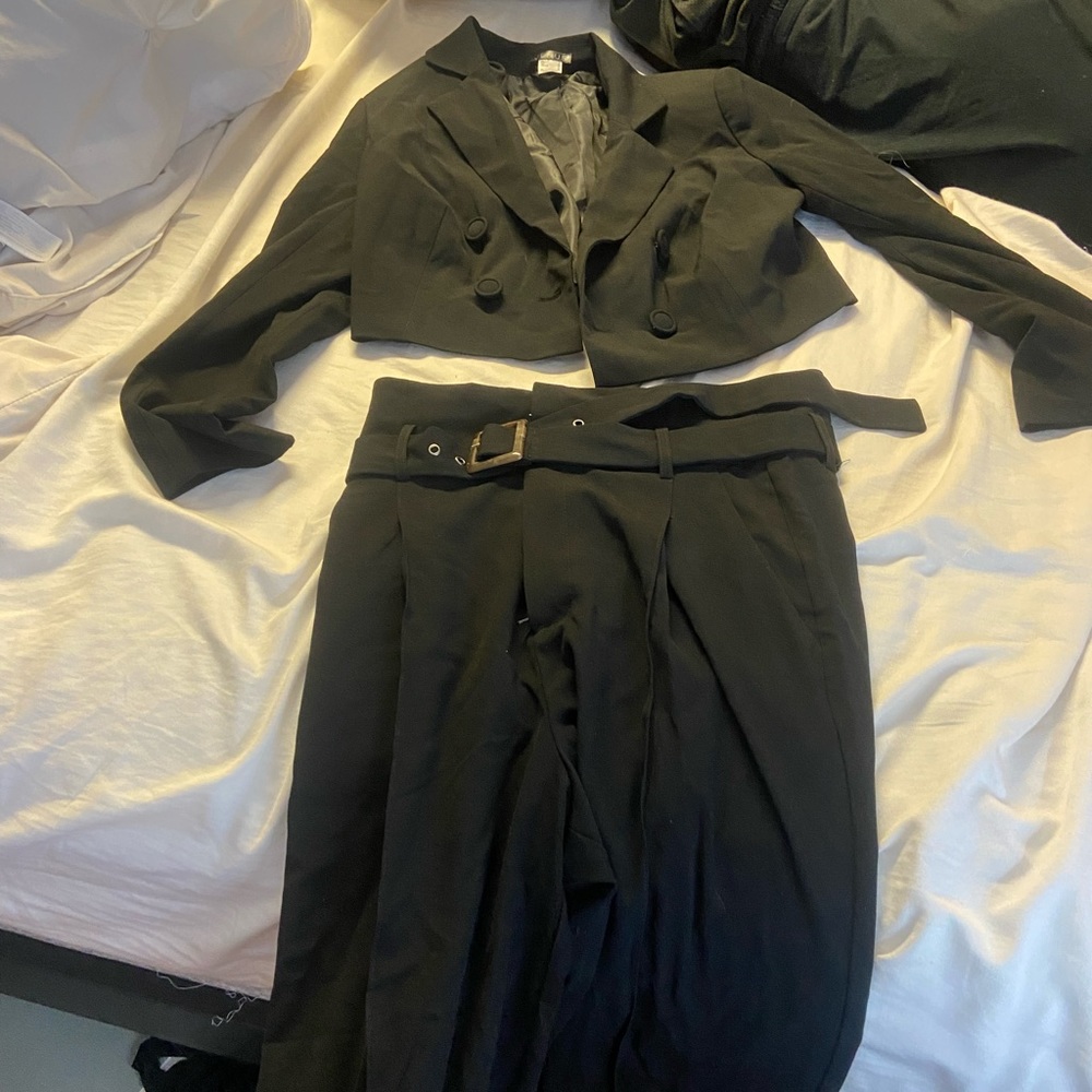 Crop jacket pant suit